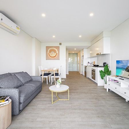 Liverpool Adorable 2Br Apt With Free Parking Уорик-Фарм Экстерьер фото
