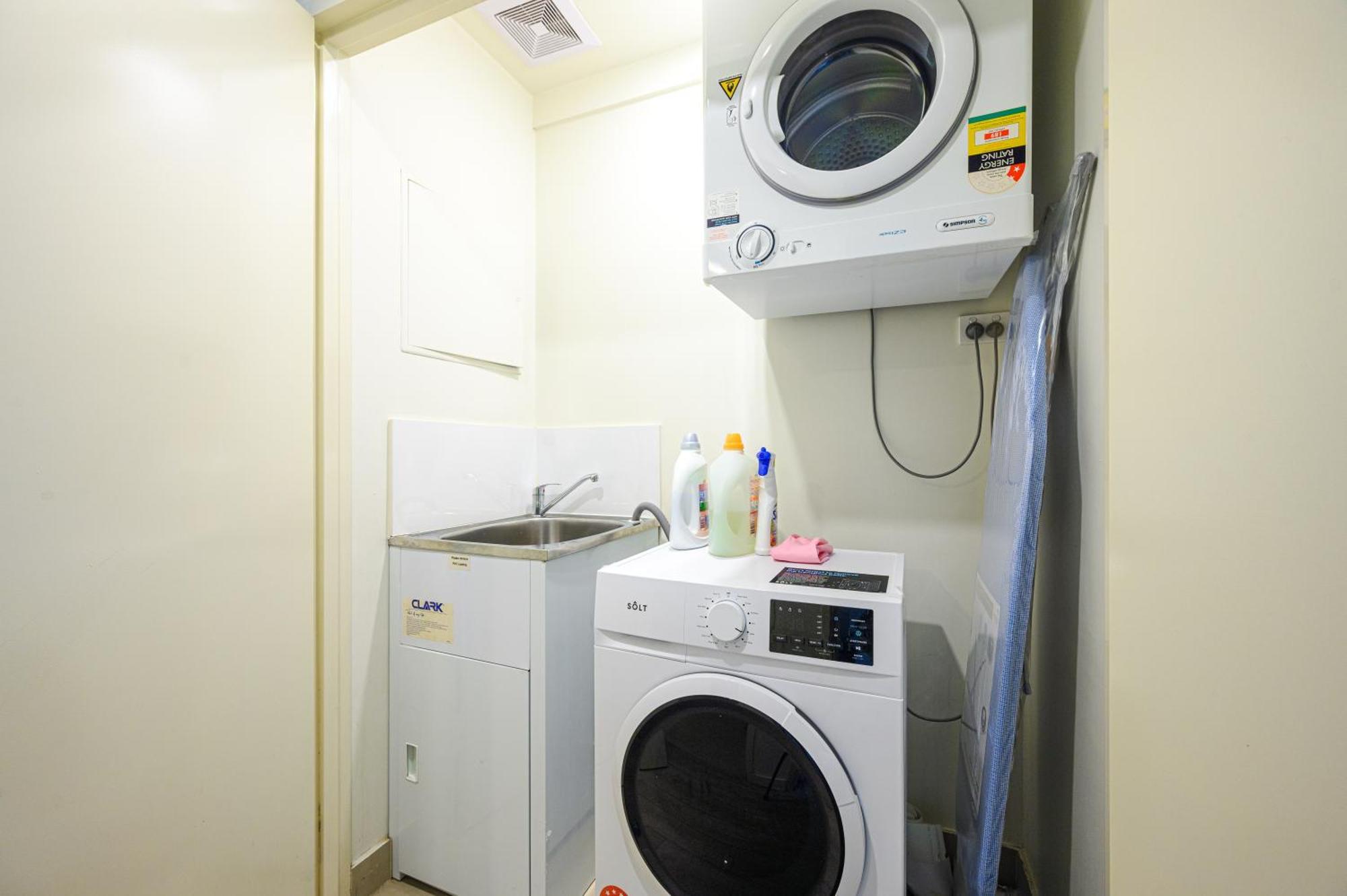 Liverpool Adorable 2Br Apt With Free Parking Уорик-Фарм Экстерьер фото